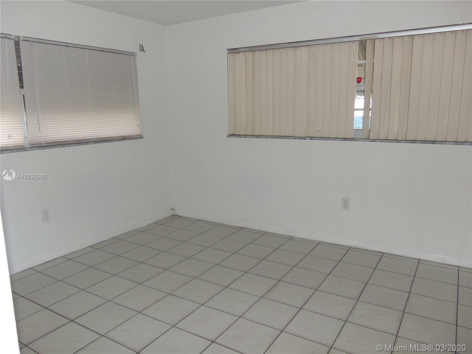 WYNNEWOOD ACRES 5 - Residential