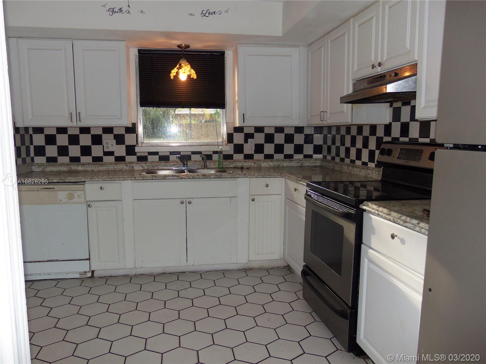 WYNNEWOOD ACRES 5 - Residential