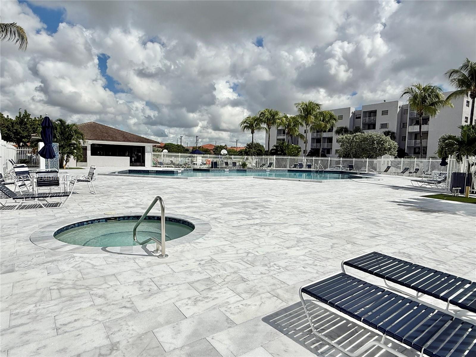 FONTAINEBLEAU GARDENS CON - Residential Lease