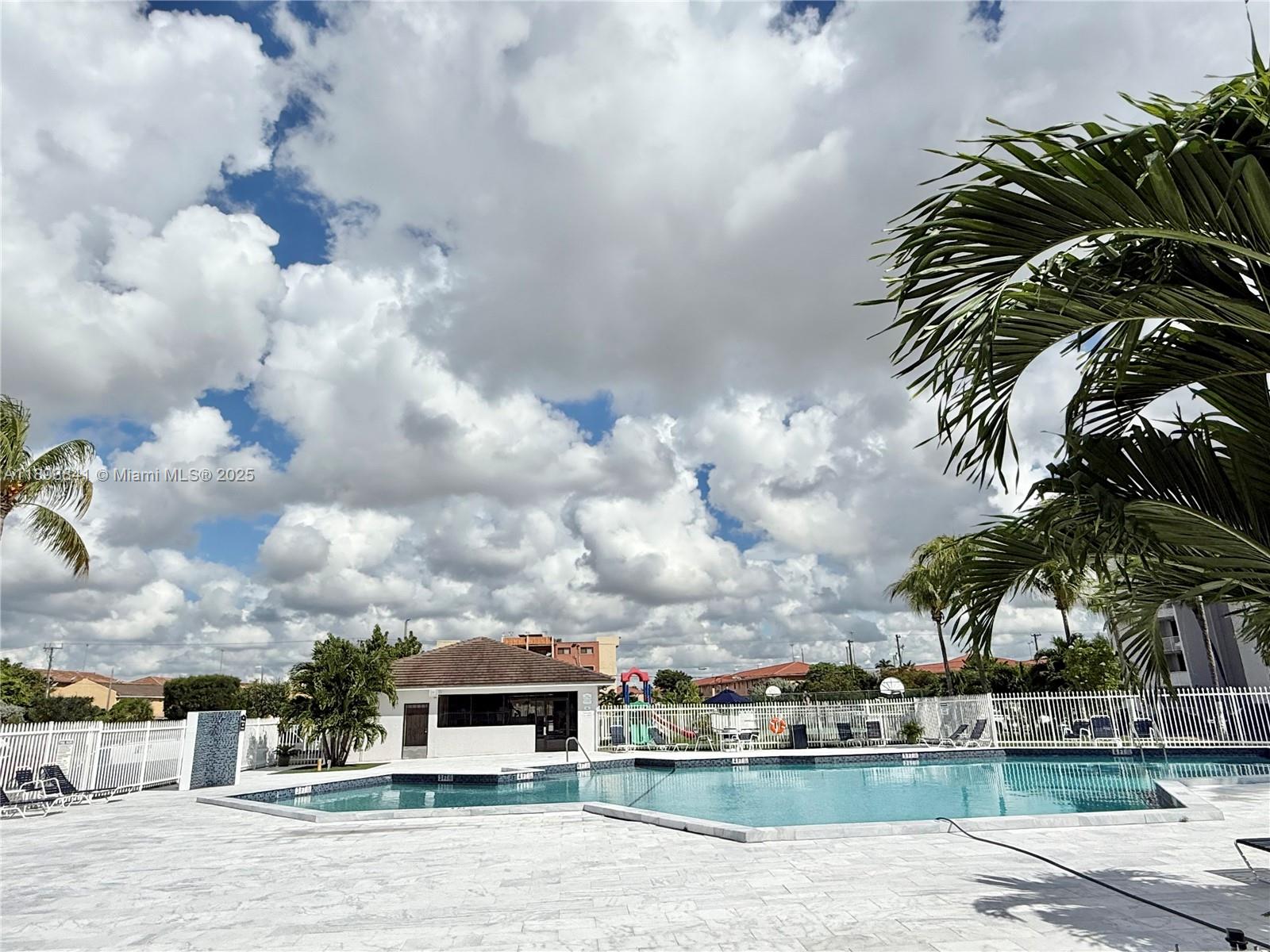FONTAINEBLEAU GARDENS CON - Residential Lease