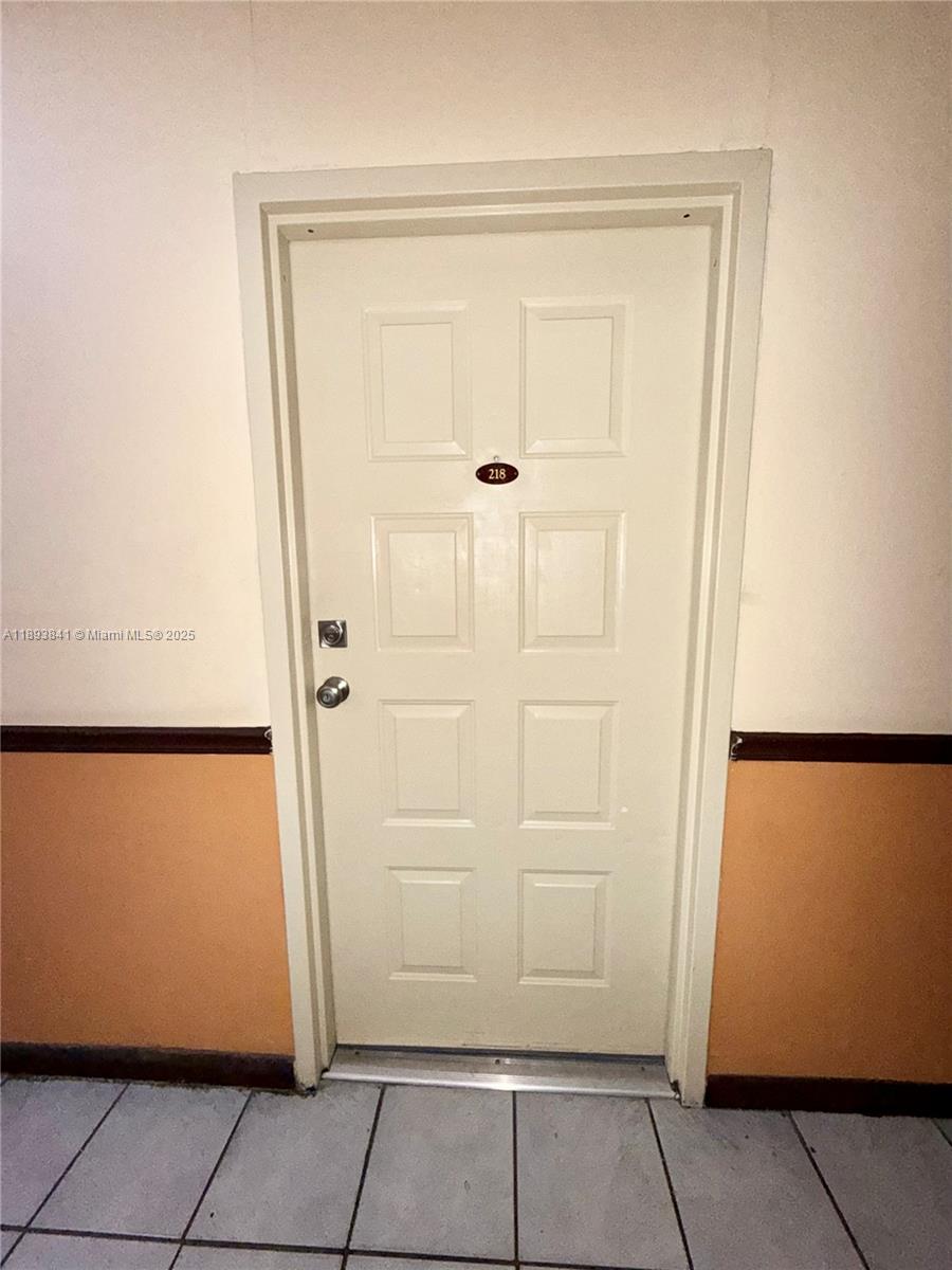 FONTAINEBLEAU GARDENS CON - Residential Lease