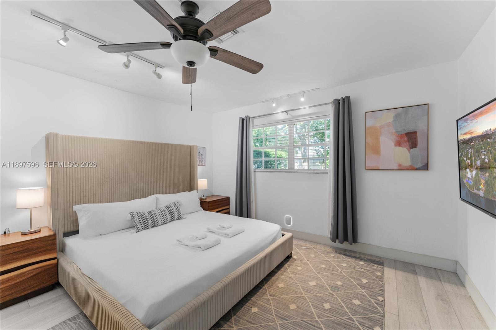 MIDDLE RIVER ESTATES - Residential