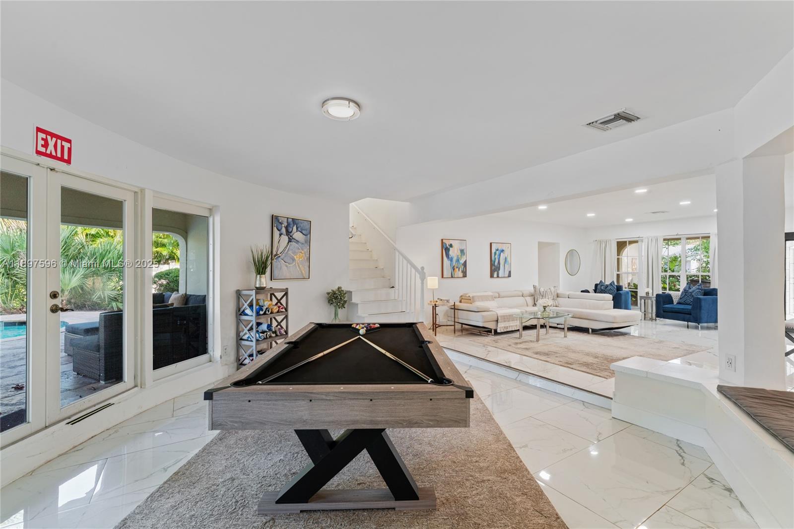 MIDDLE RIVER ESTATES - Residential