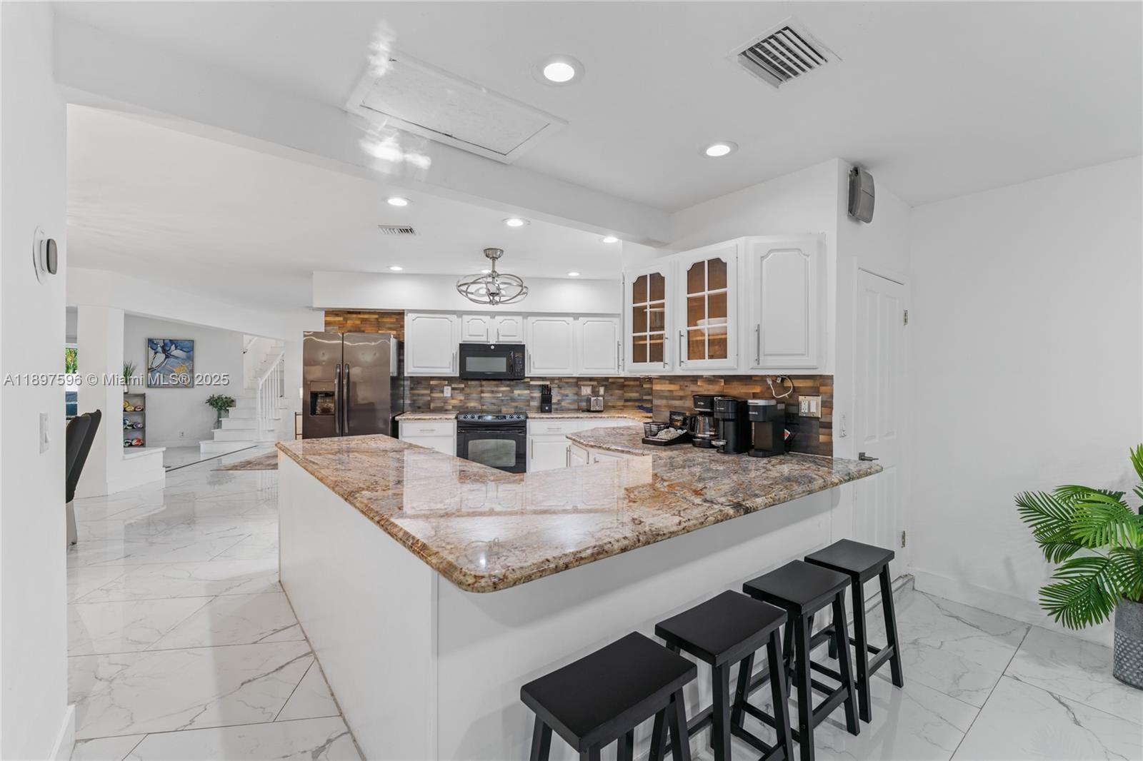 MIDDLE RIVER ESTATES - Residential