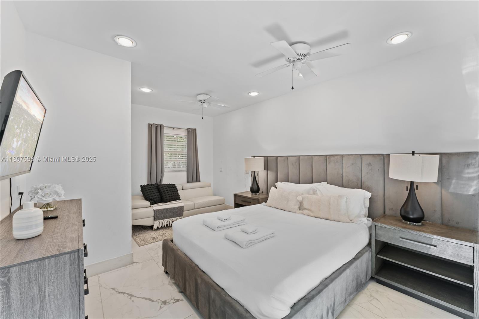 MIDDLE RIVER ESTATES - Residential