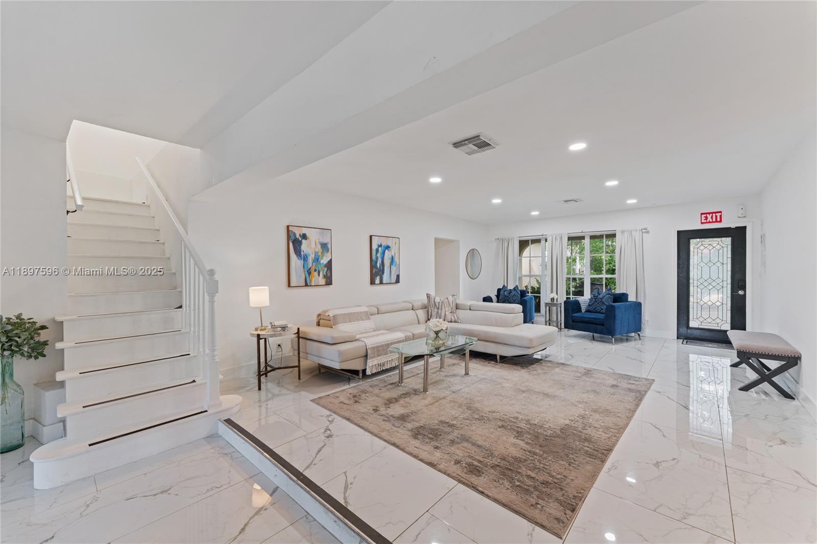 MIDDLE RIVER ESTATES - Residential