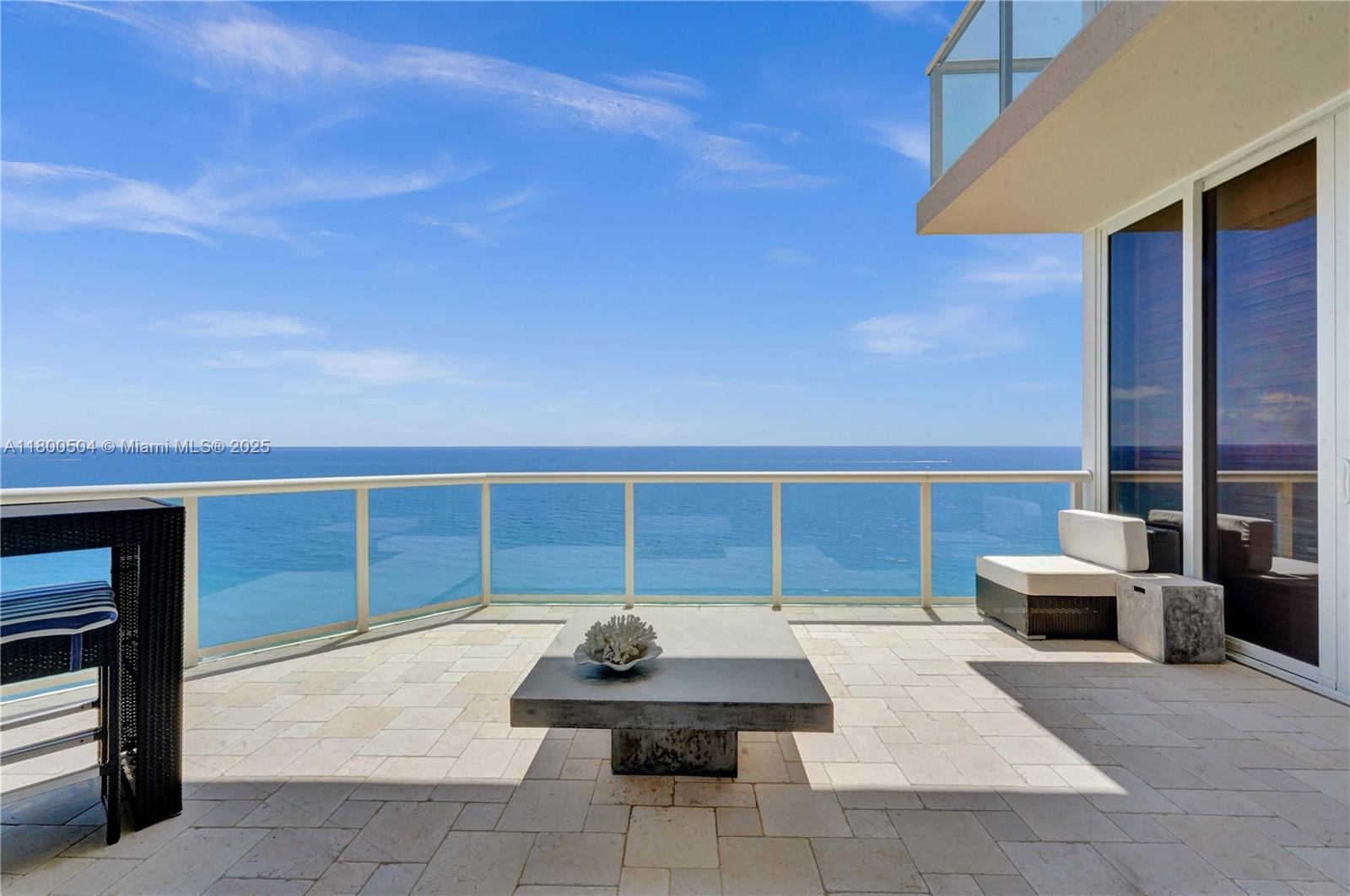 RENAISSANCE ON THE OCEAN - Residential
