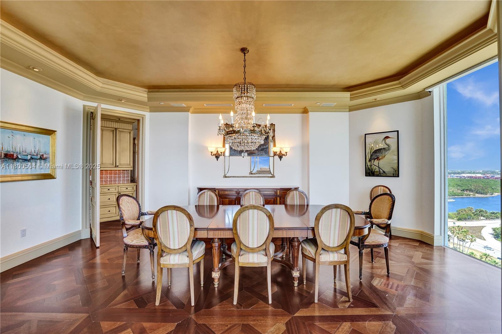 RENAISSANCE ON THE OCEAN - Residential