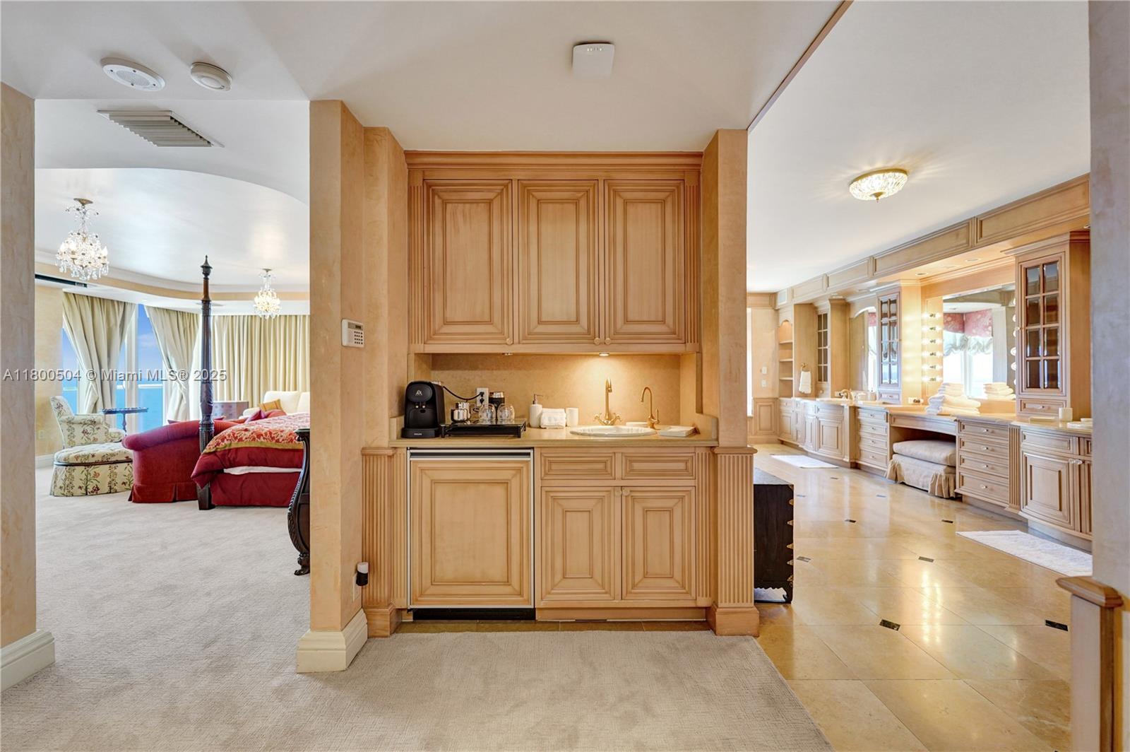 RENAISSANCE ON THE OCEAN - Residential