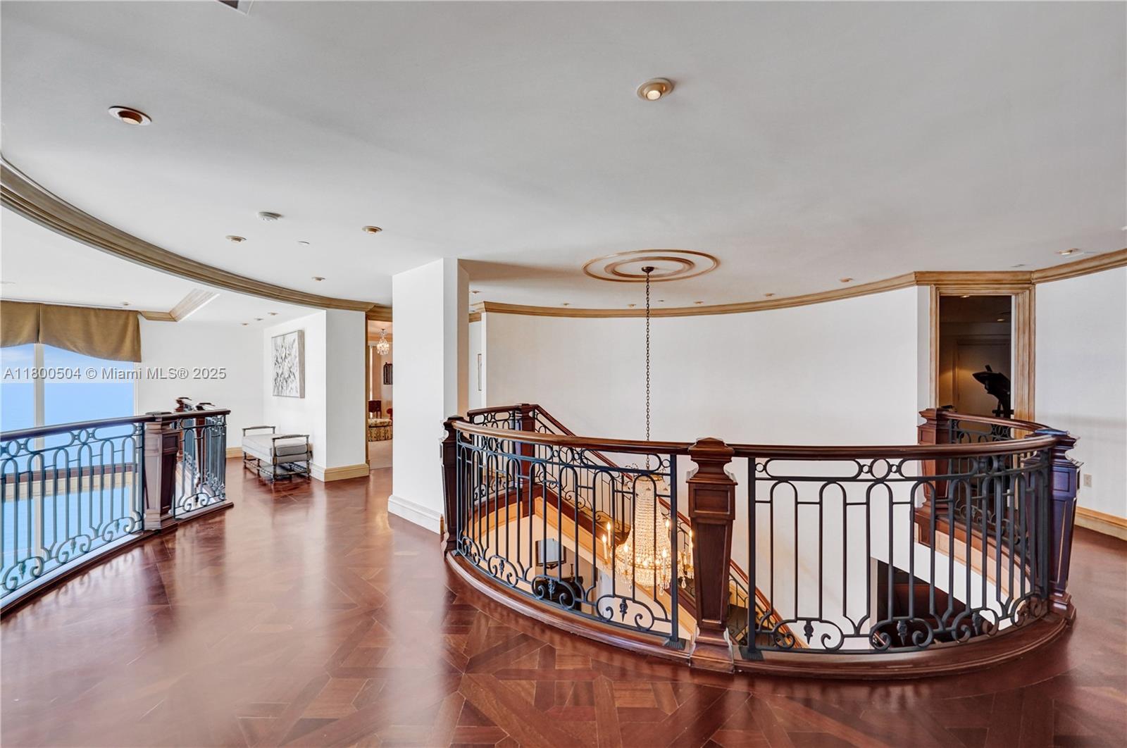 RENAISSANCE ON THE OCEAN - Residential