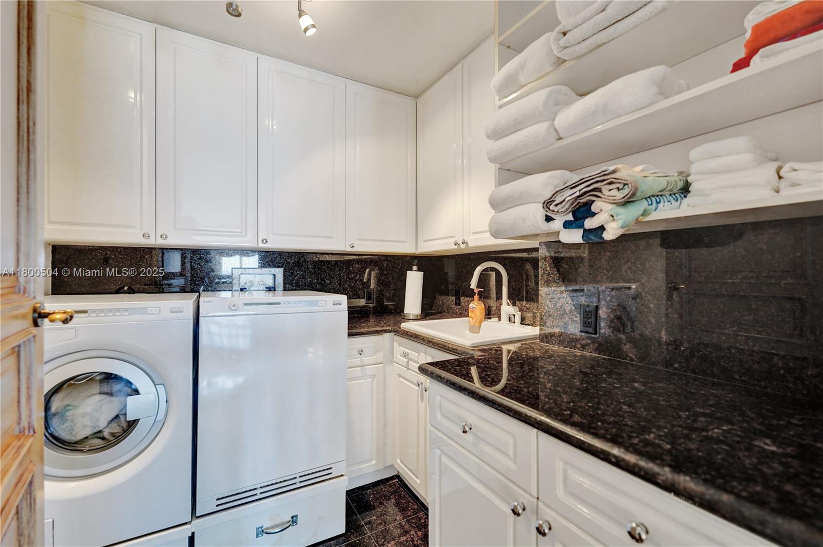 RENAISSANCE ON THE OCEAN - Residential