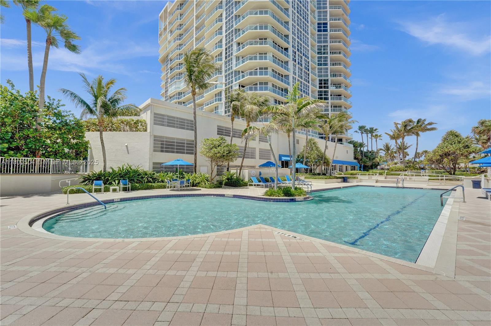 RENAISSANCE ON THE OCEAN - Residential