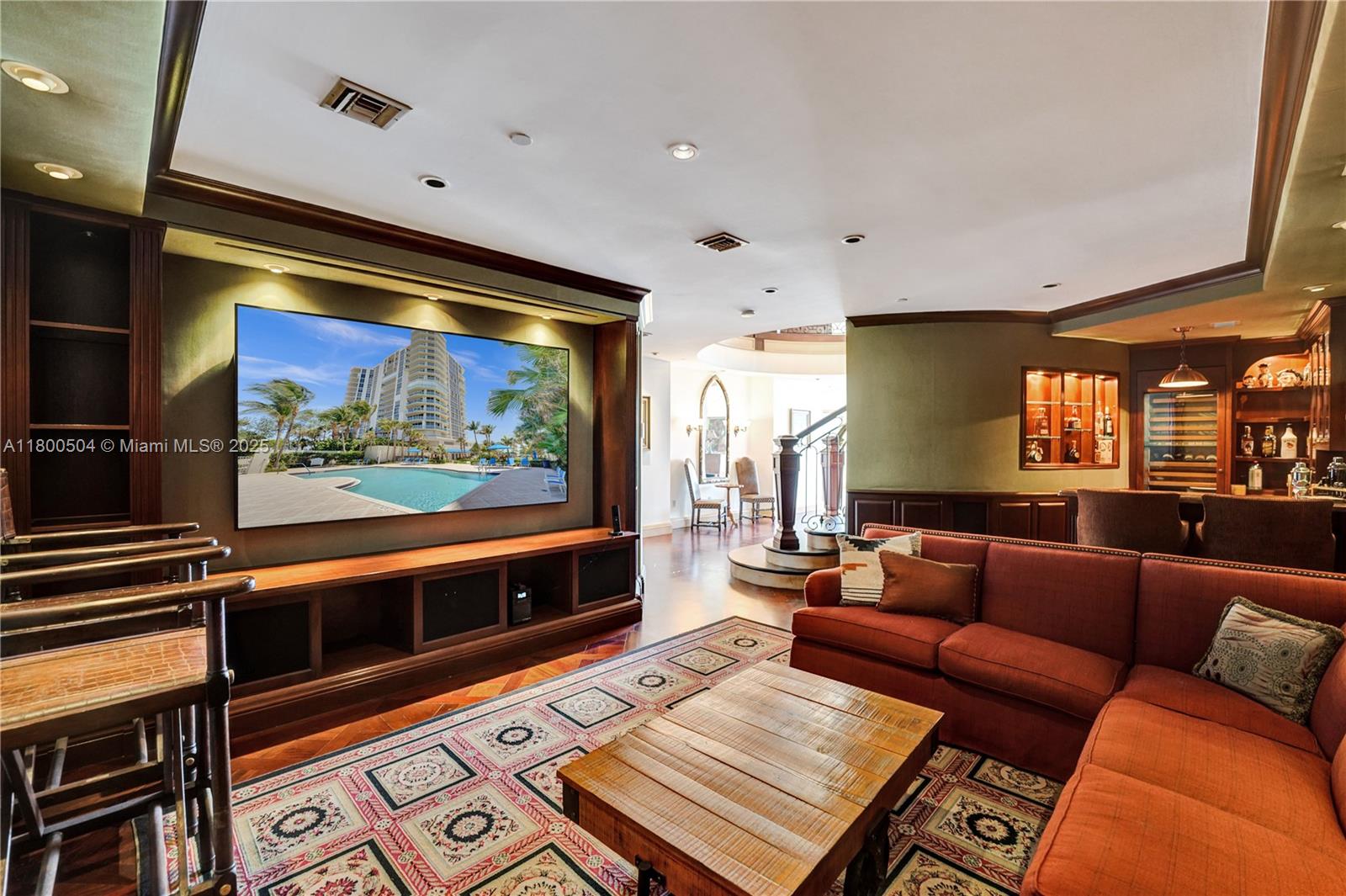 RENAISSANCE ON THE OCEAN - Residential