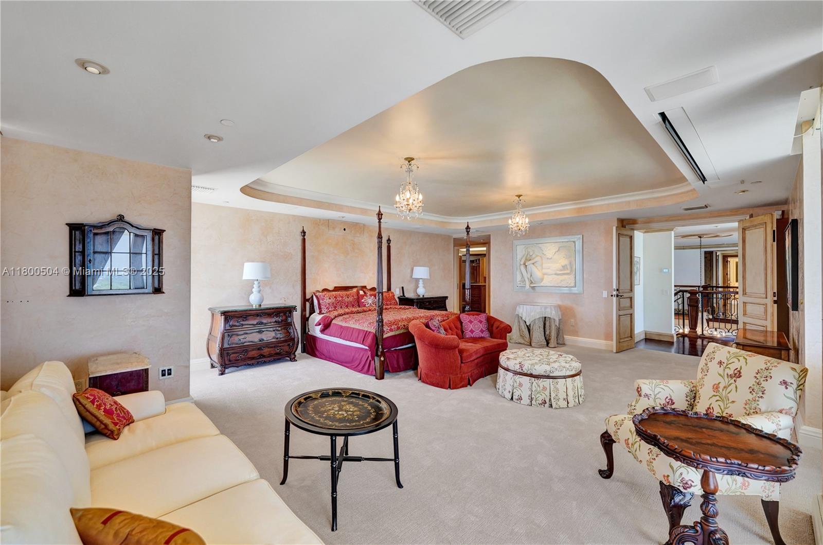 RENAISSANCE ON THE OCEAN - Residential