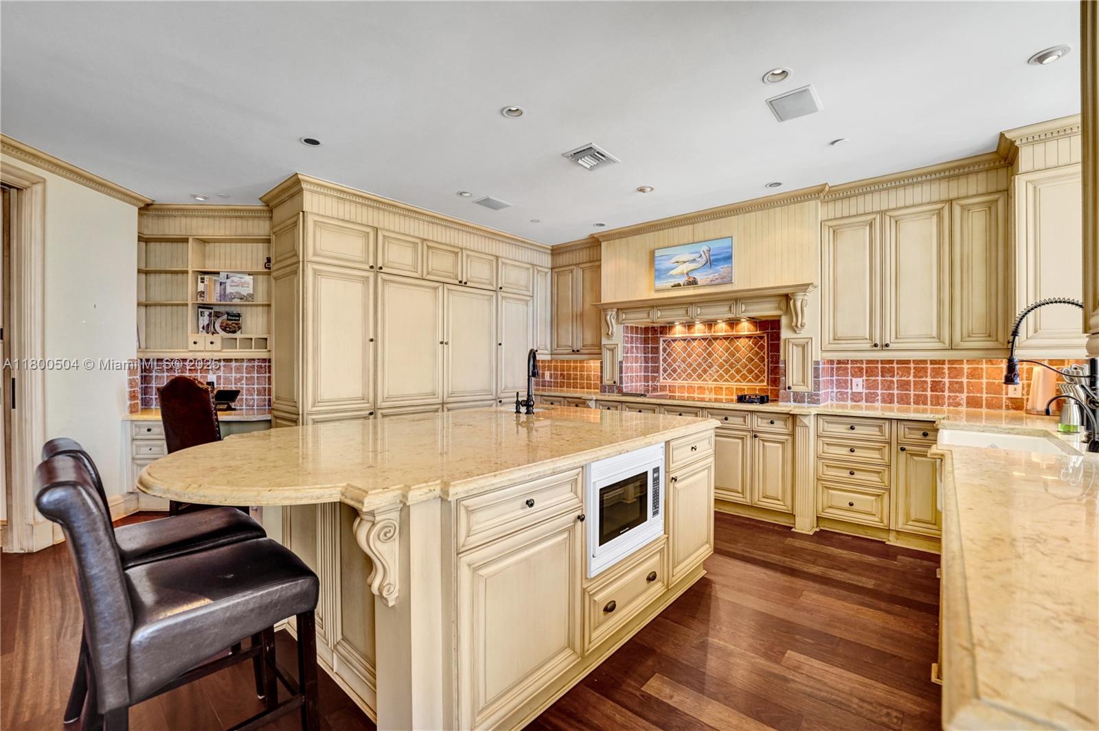 RENAISSANCE ON THE OCEAN - Residential