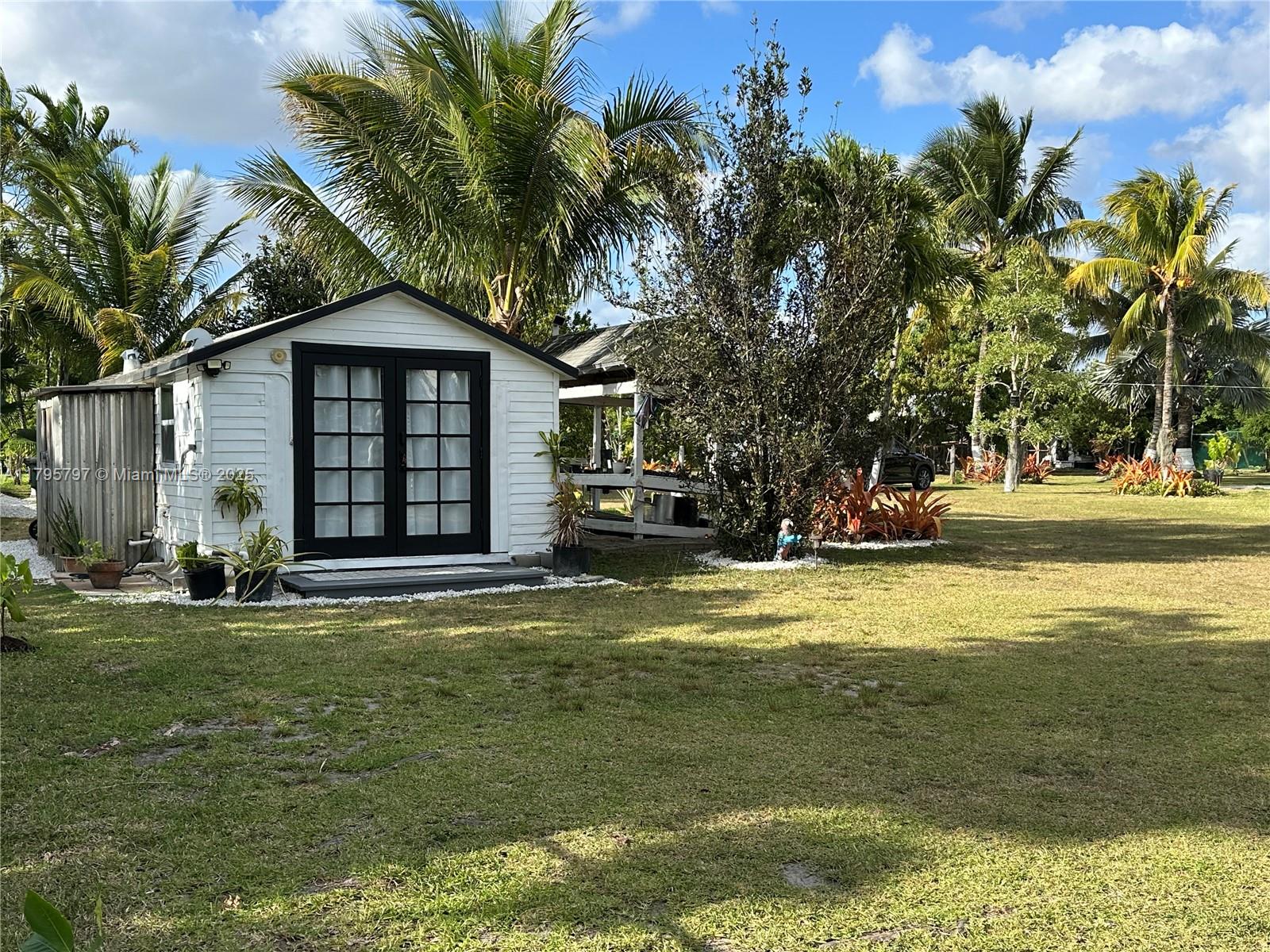 18481 Sw 208th St, Miami, Broward County, Florida - 1 Bathrooms - 