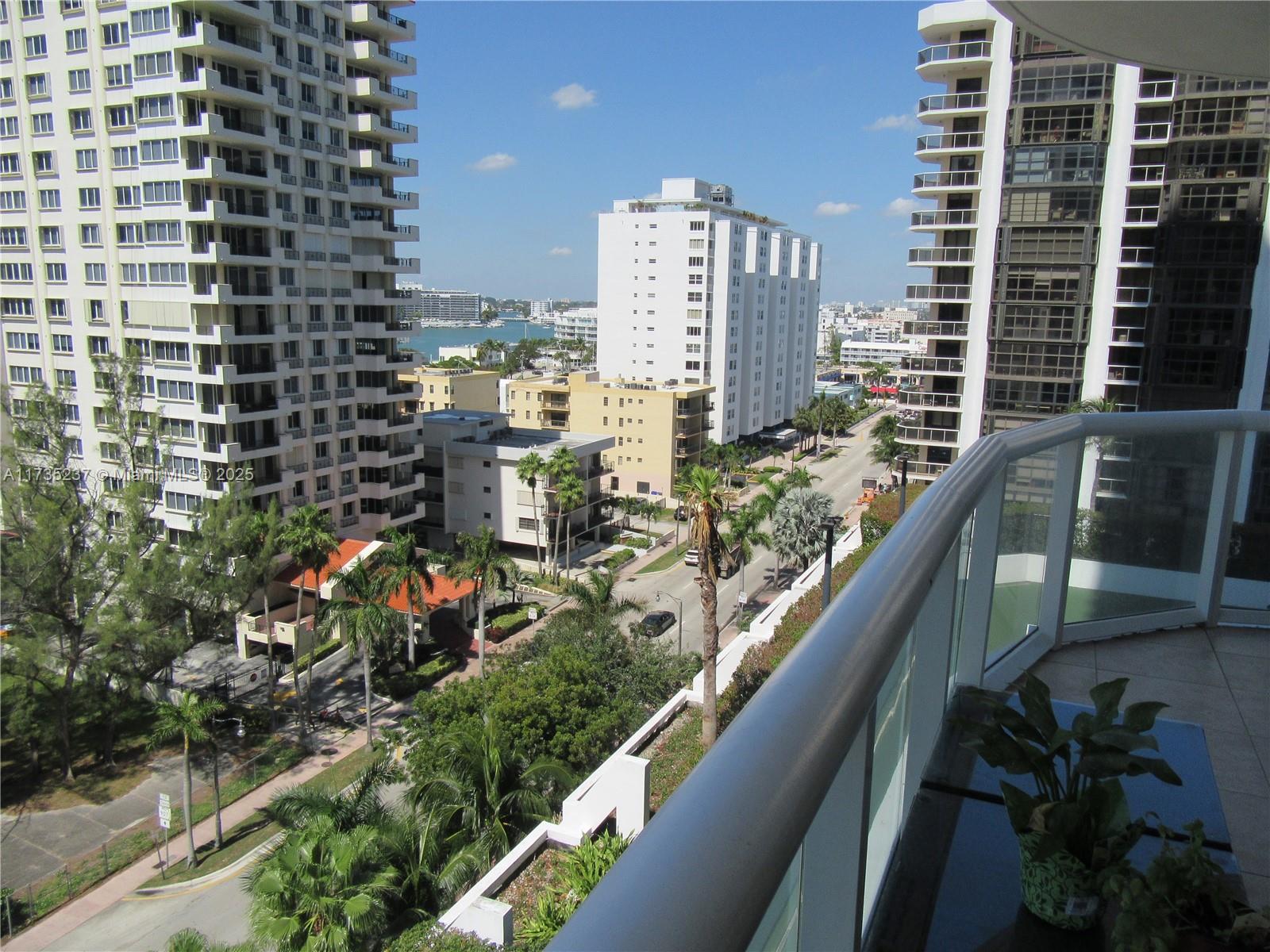 6365 Collins Ave 1008
