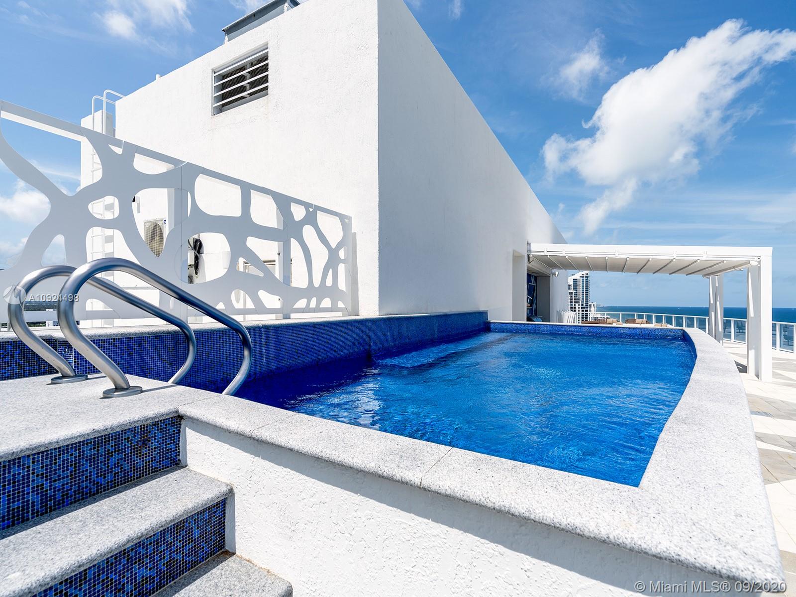 APOGEE BEACH CONDOMINIUM - Residential