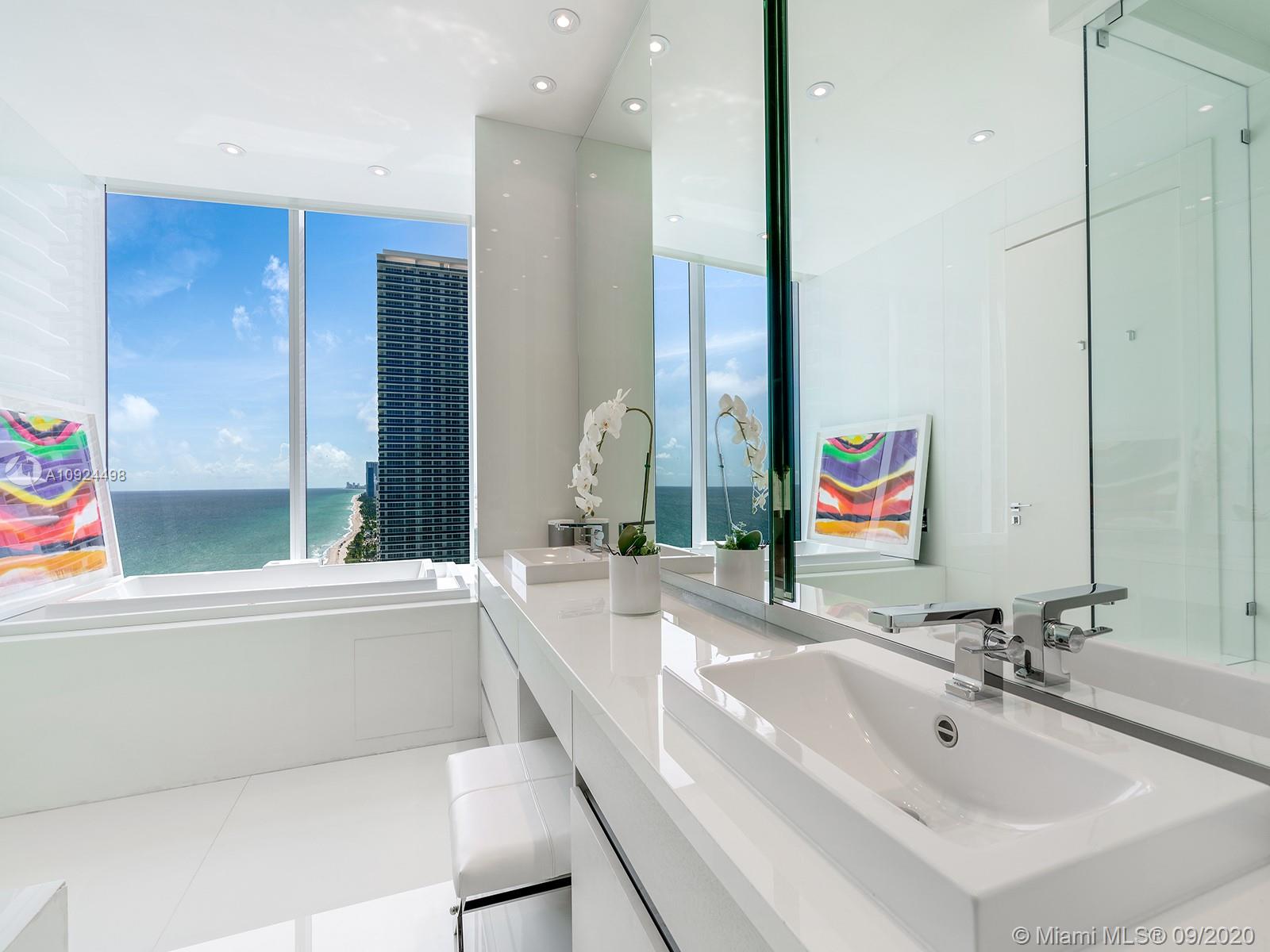 APOGEE BEACH CONDOMINIUM - Residential