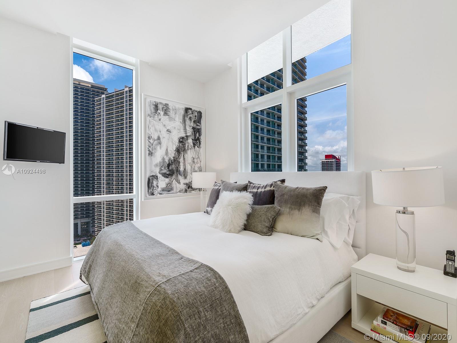 APOGEE BEACH CONDOMINIUM - Residential