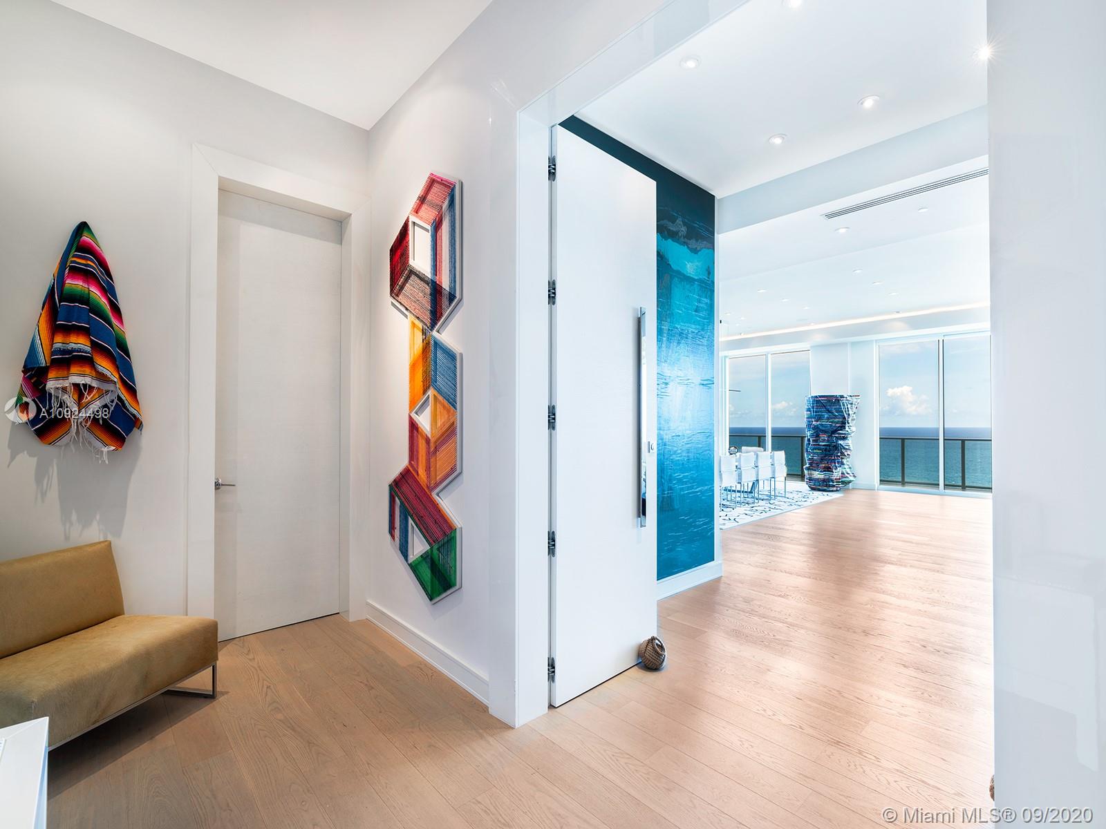 APOGEE BEACH CONDOMINIUM - Residential