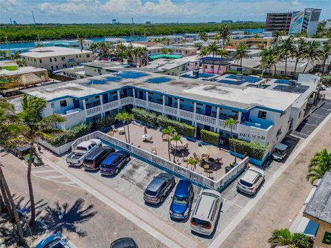 315 Arthur St Hollywood FL 33019