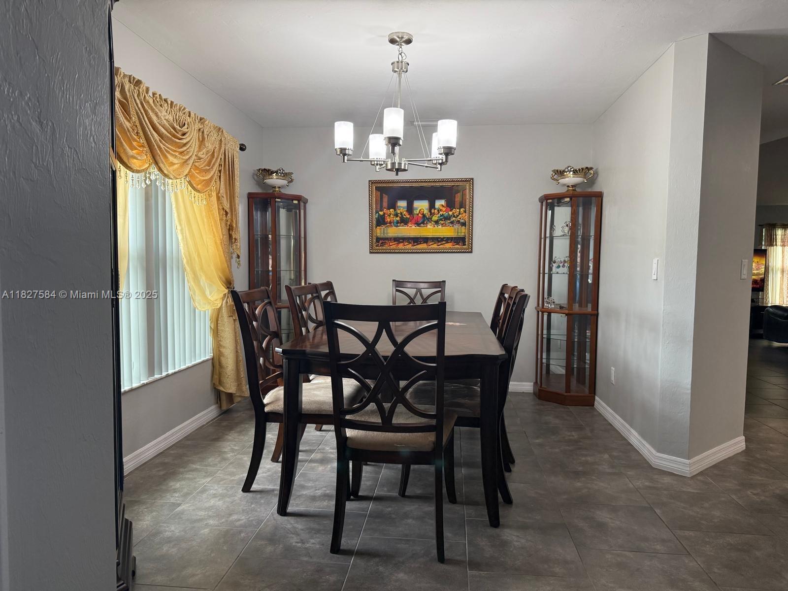 1046 Bayberry Loop