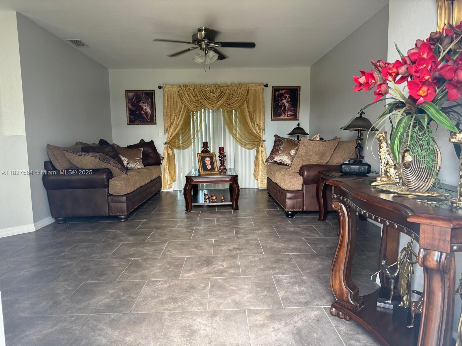 1046 Bayberry Loop