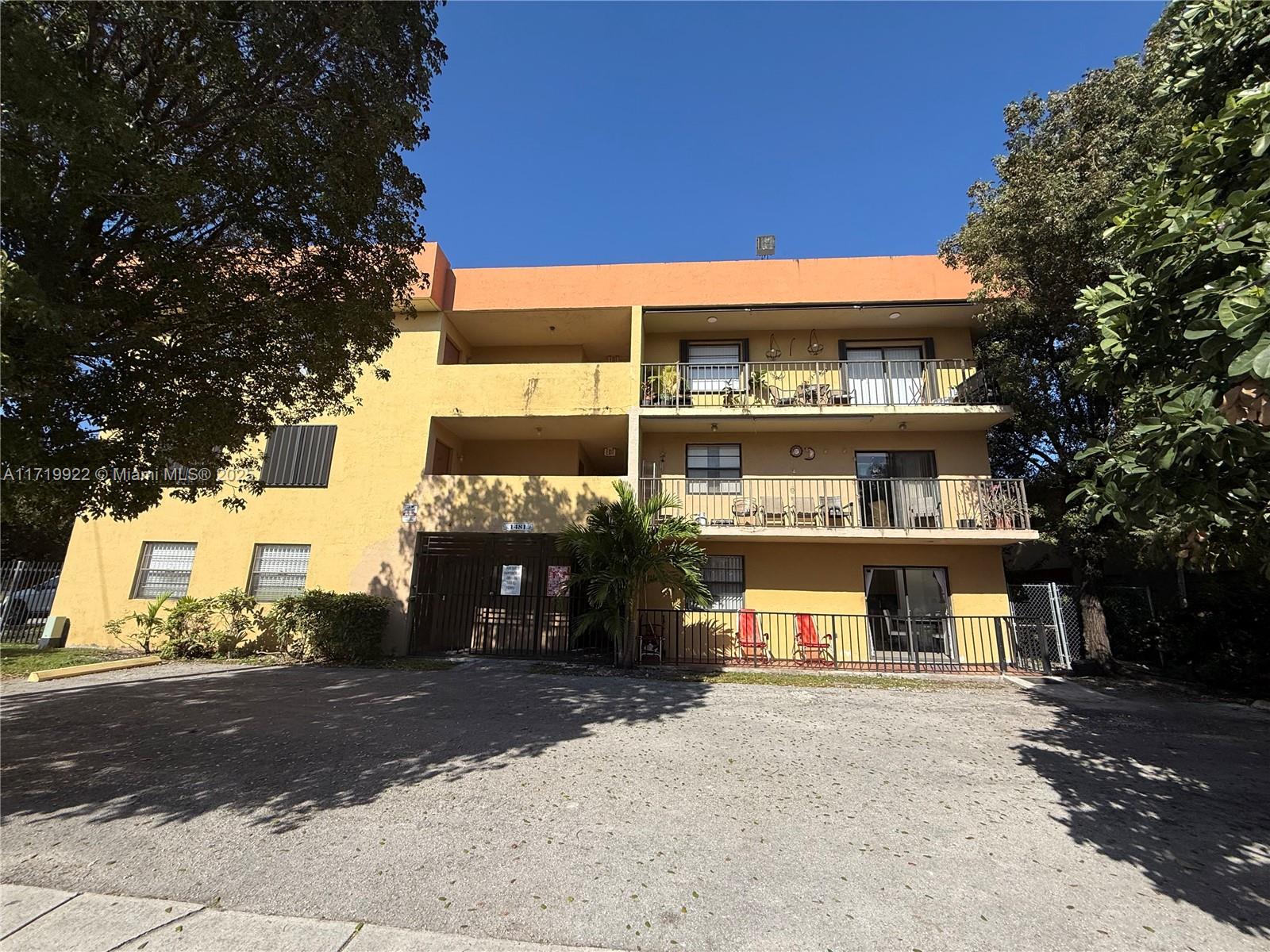 Property for Sale at 1481 W 41st St 115, Hialeah, Miami-Dade County, Florida - Bedrooms: 3 
Bathrooms: 2  - $294,899