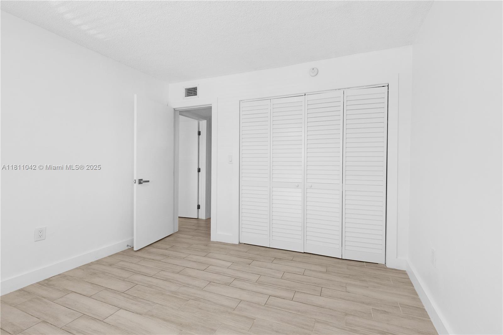 810 Salzedo St 23