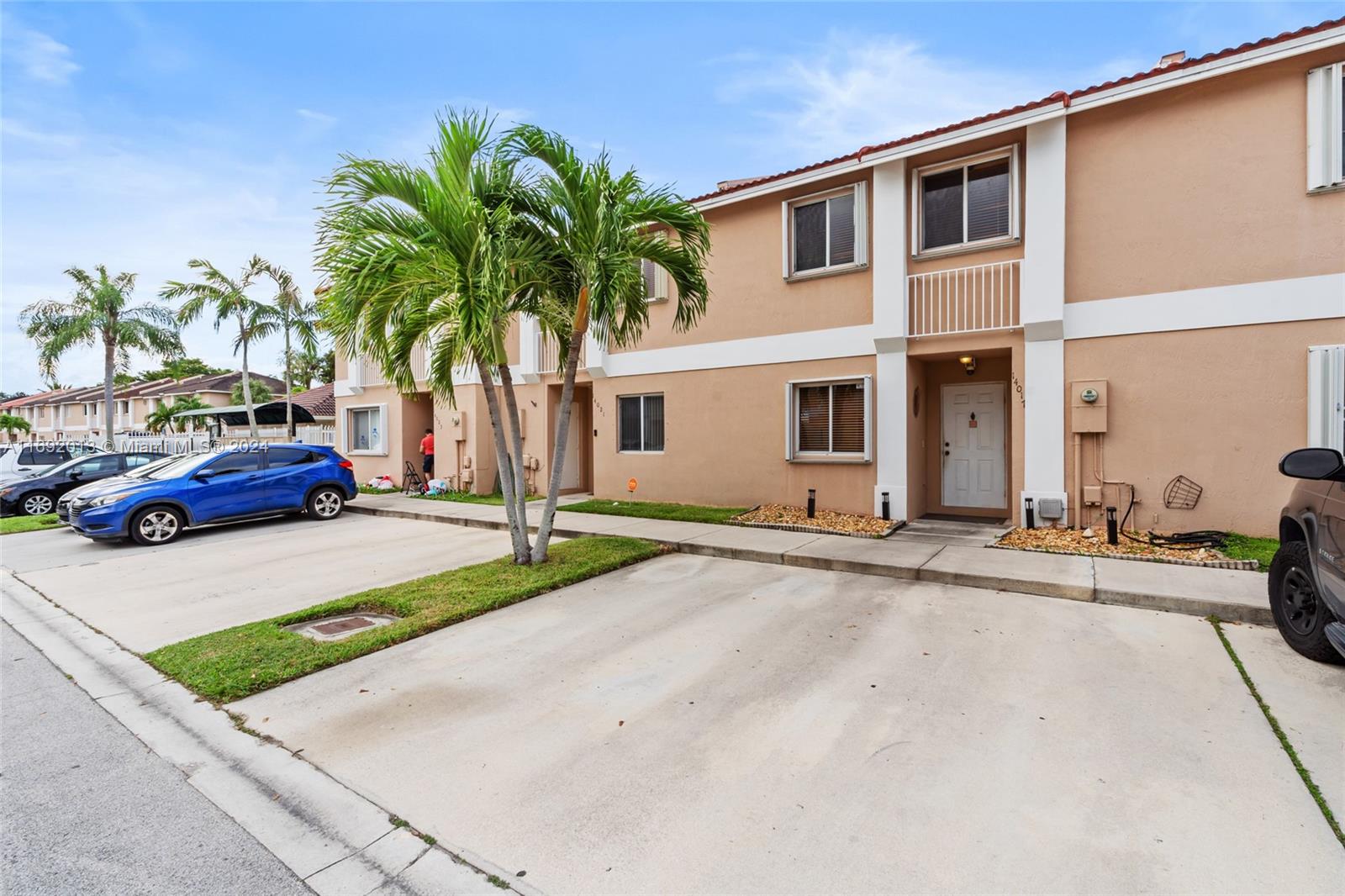 WEITZER SERENA LAKES TOWN - Residential