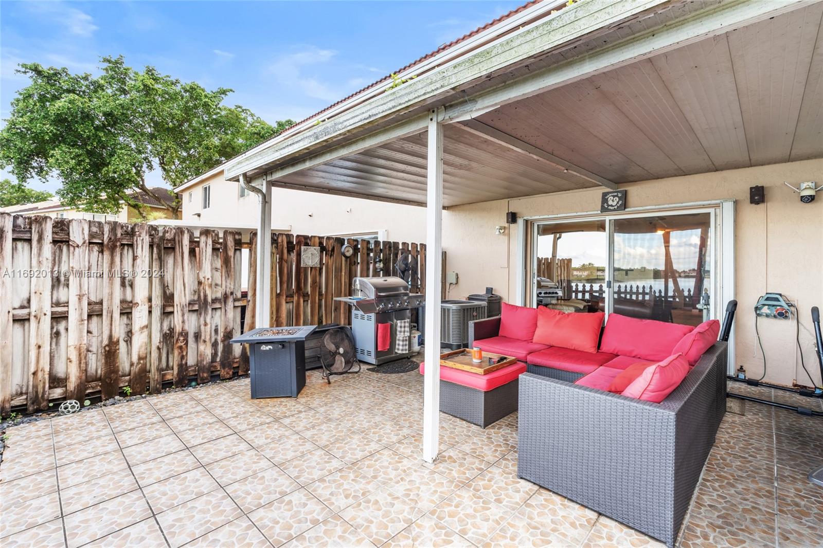 WEITZER SERENA LAKES TOWN - Residential