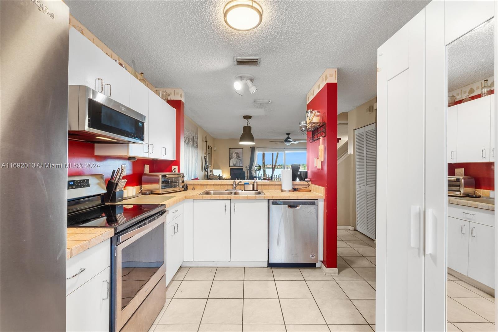 WEITZER SERENA LAKES TOWN - Residential