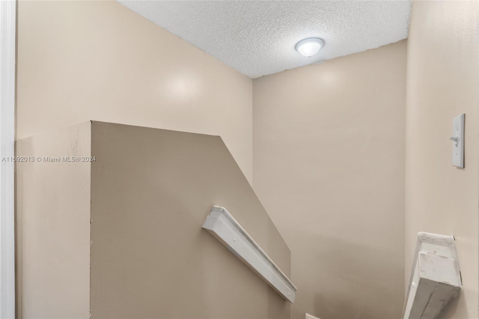 WEITZER SERENA LAKES TOWN - Residential
