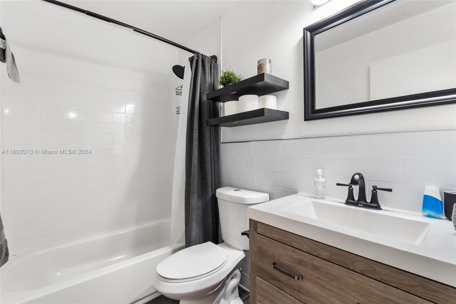 WEITZER SERENA LAKES TOWN - Residential