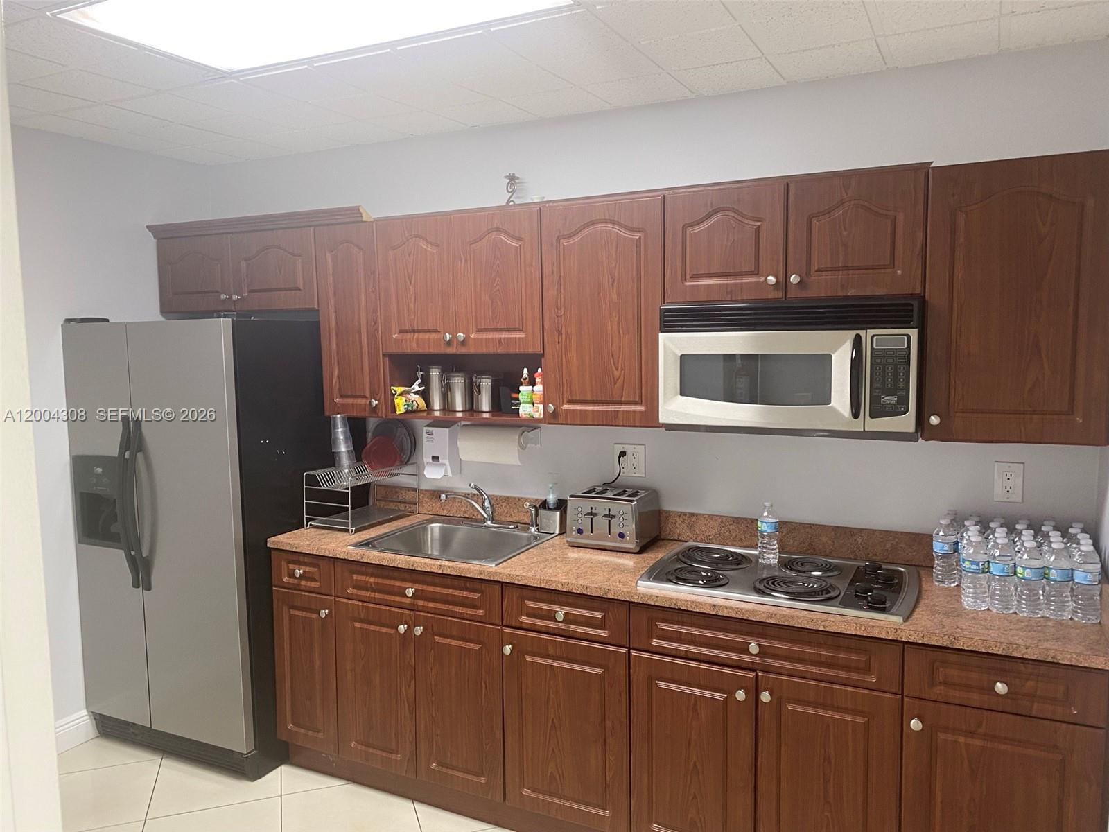 2801 Greene St Suite 22