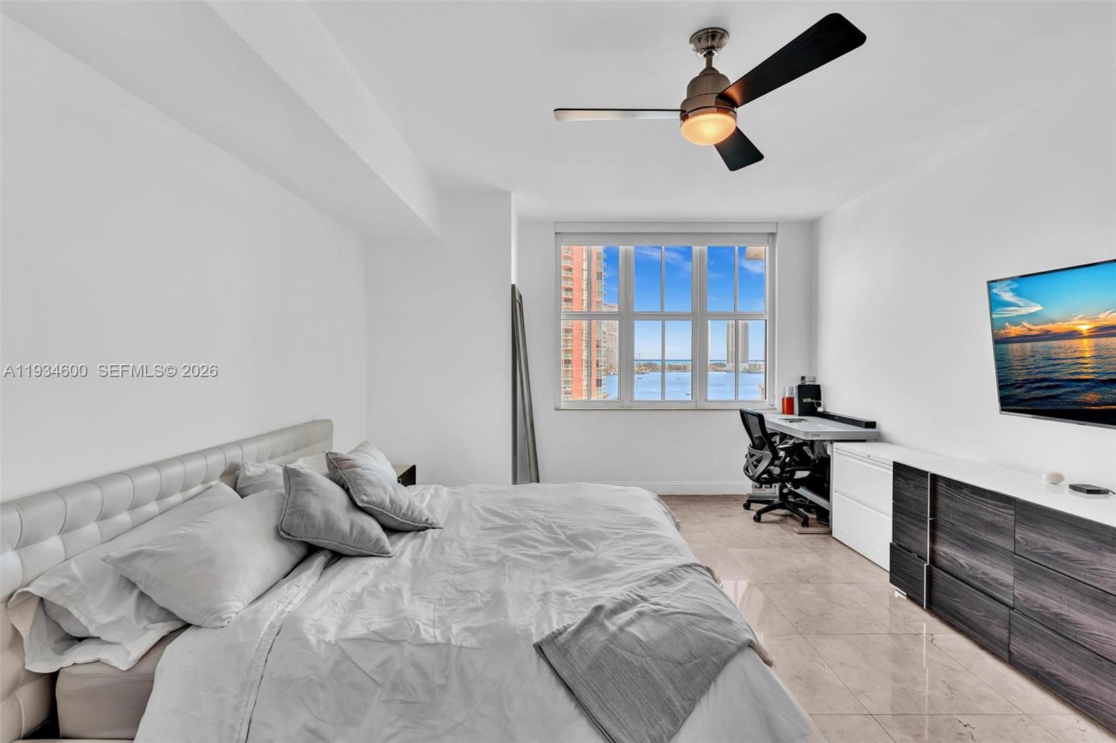 AVENTURA MARINA CONDO NUM - Residential