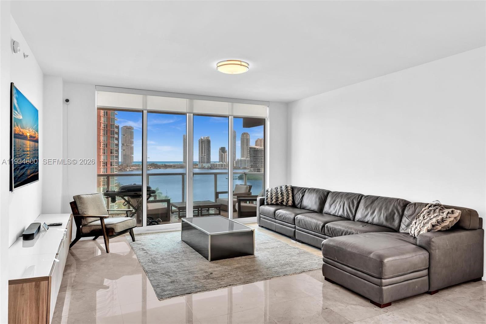 3340 NE 190th St 1109