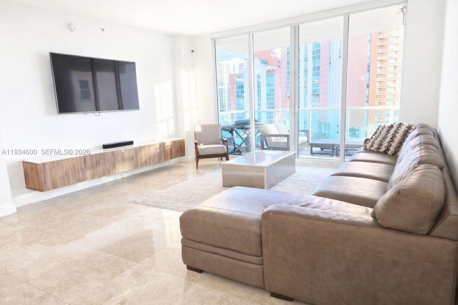 AVENTURA MARINA CONDO NUM - Residential