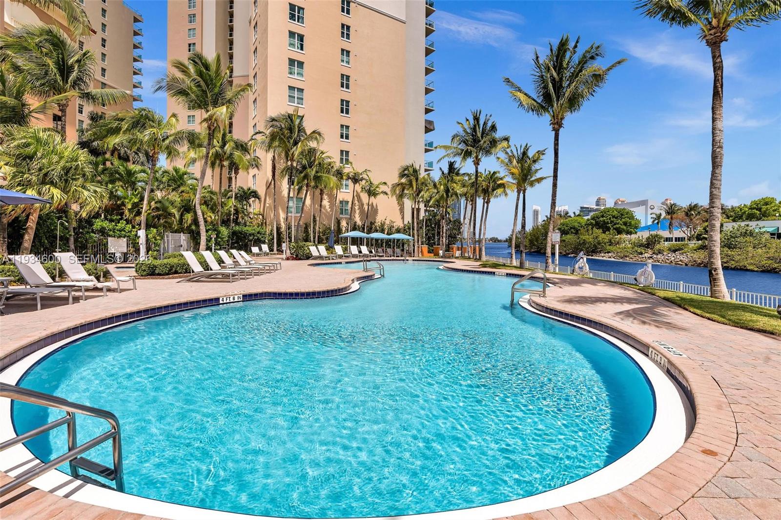 AVENTURA MARINA CONDO NUM - Residential