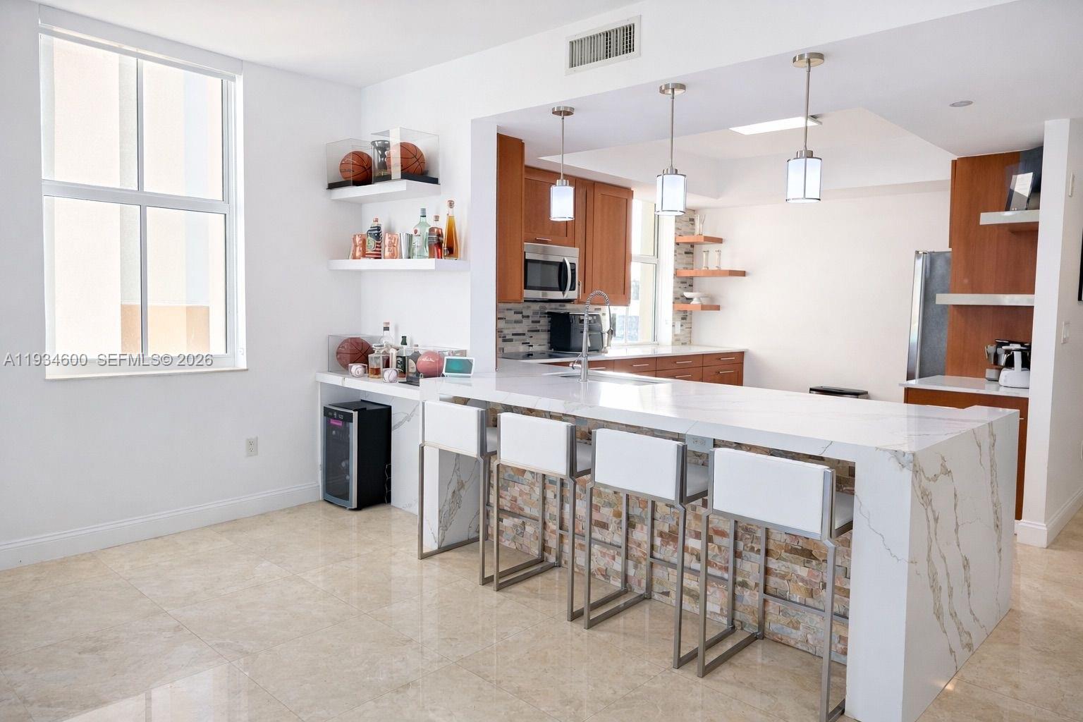 AVENTURA MARINA CONDO NUM - Residential