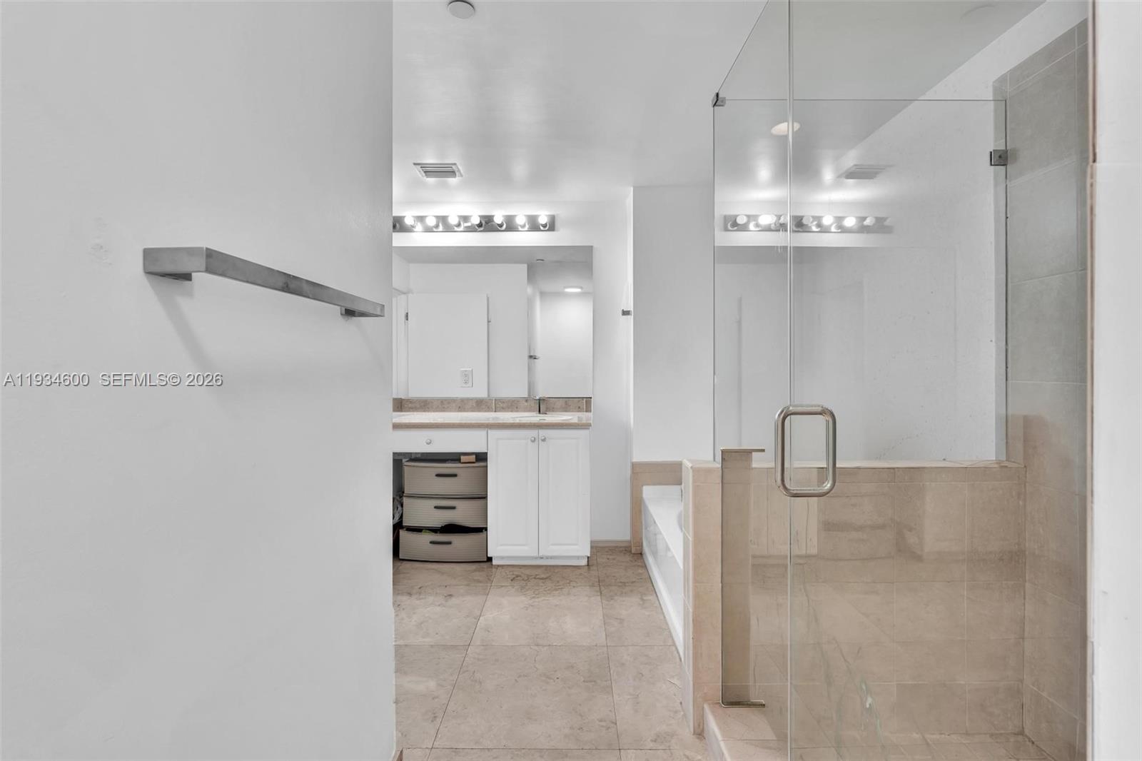 AVENTURA MARINA CONDO NUM - Residential