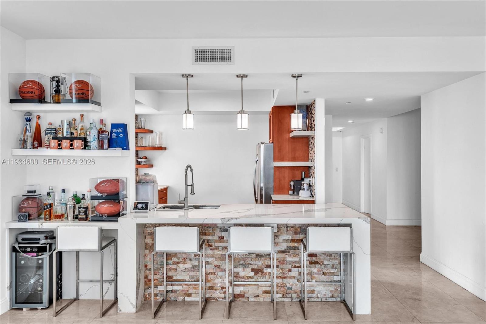 AVENTURA MARINA CONDO NUM - Residential