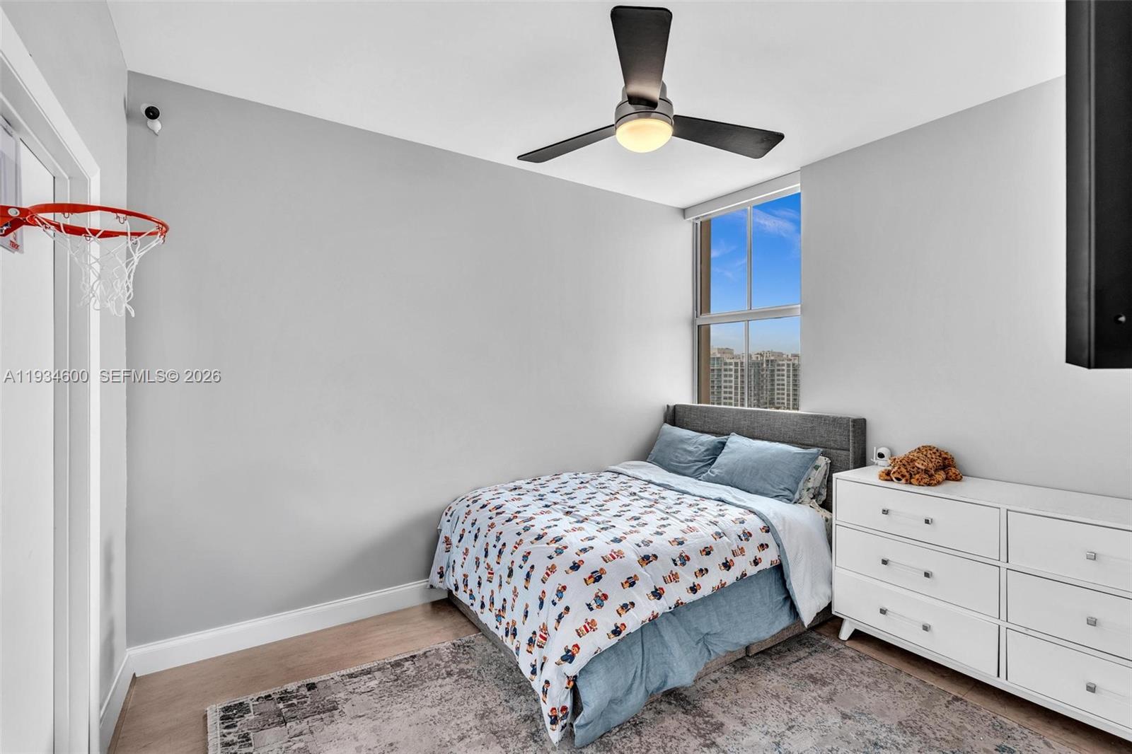 AVENTURA MARINA CONDO NUM - Residential