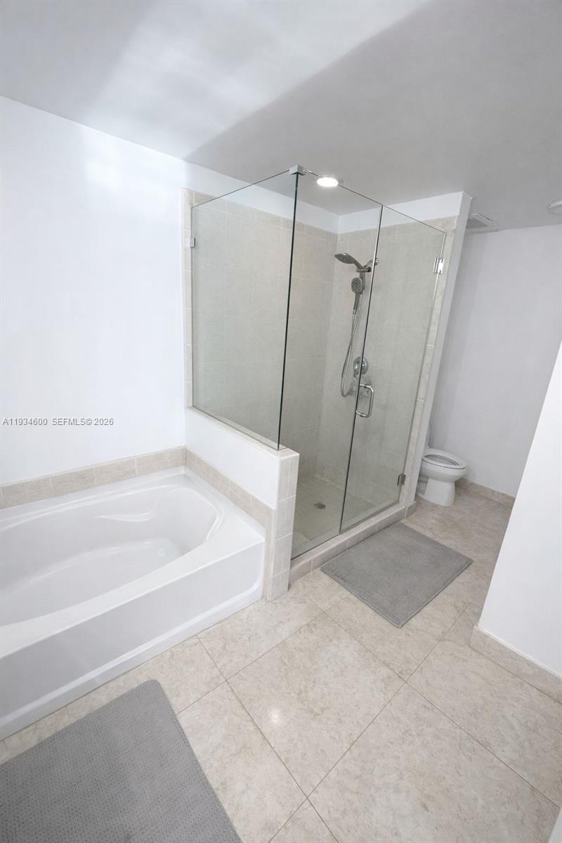 AVENTURA MARINA CONDO NUM - Residential