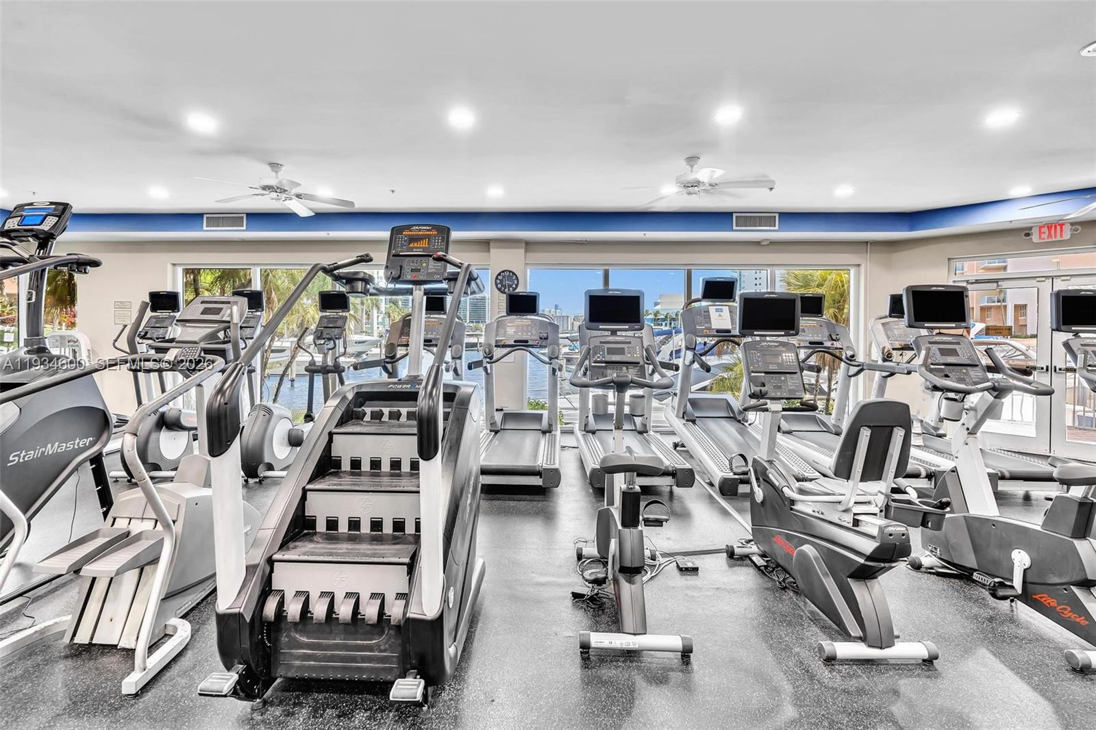 AVENTURA MARINA CONDO NUM - Residential