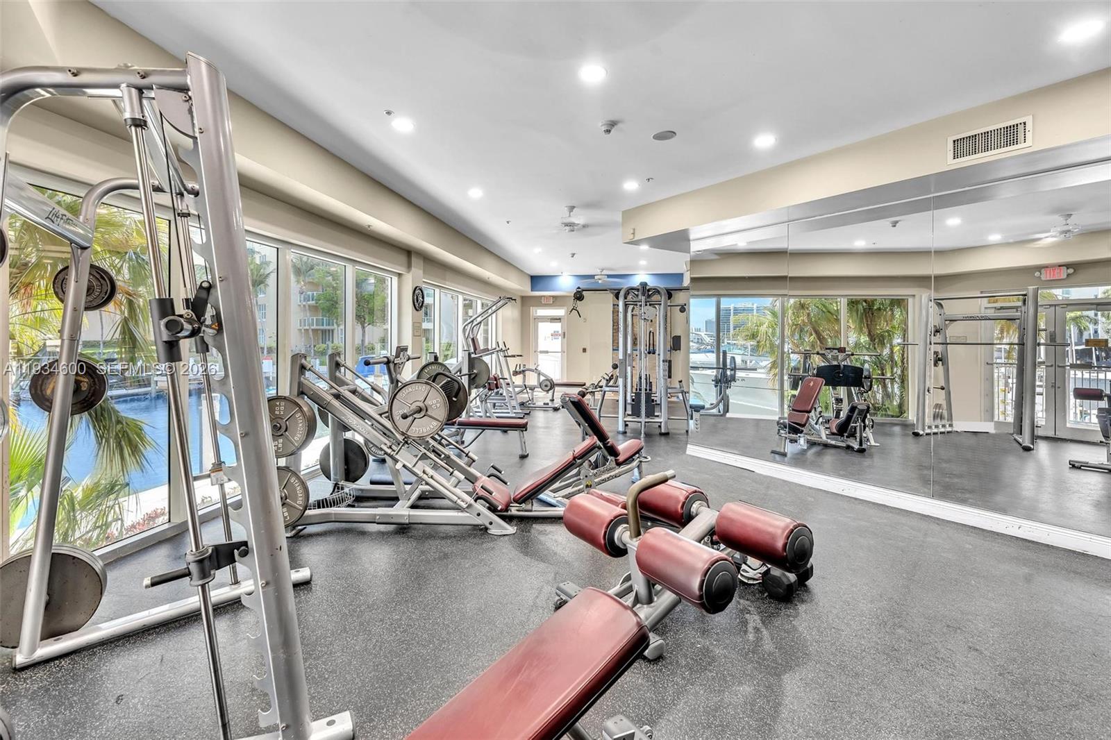 AVENTURA MARINA CONDO NUM - Residential