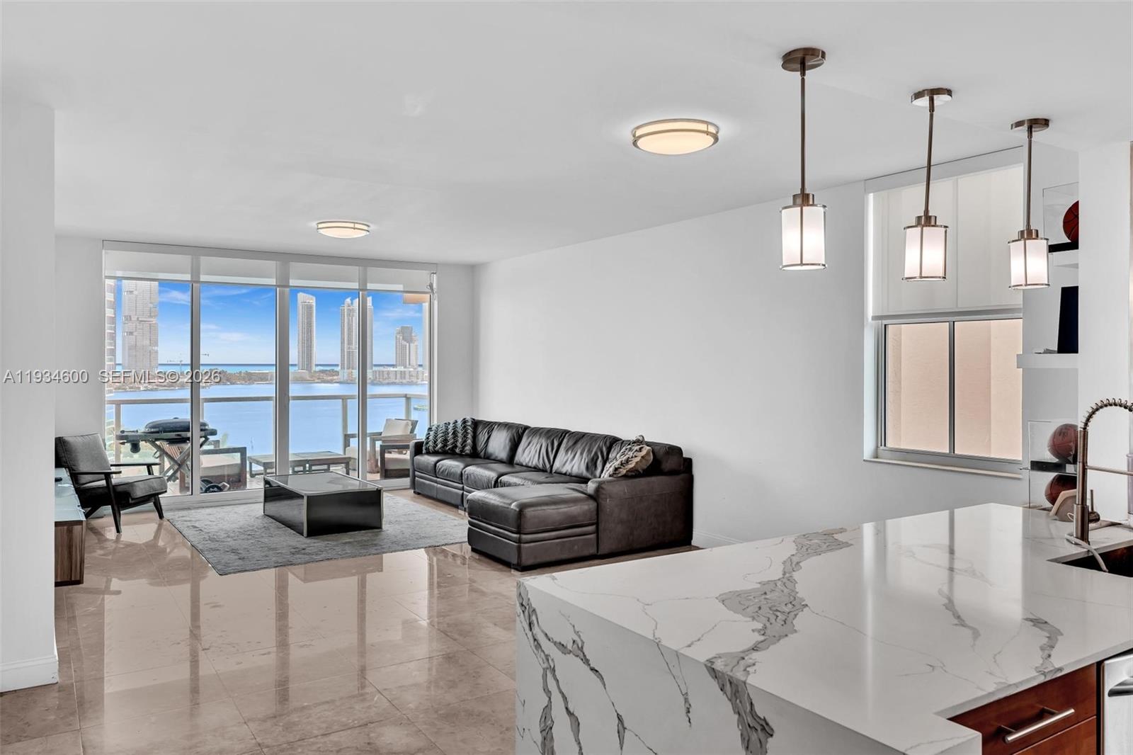 3340 NE 190th St 1109