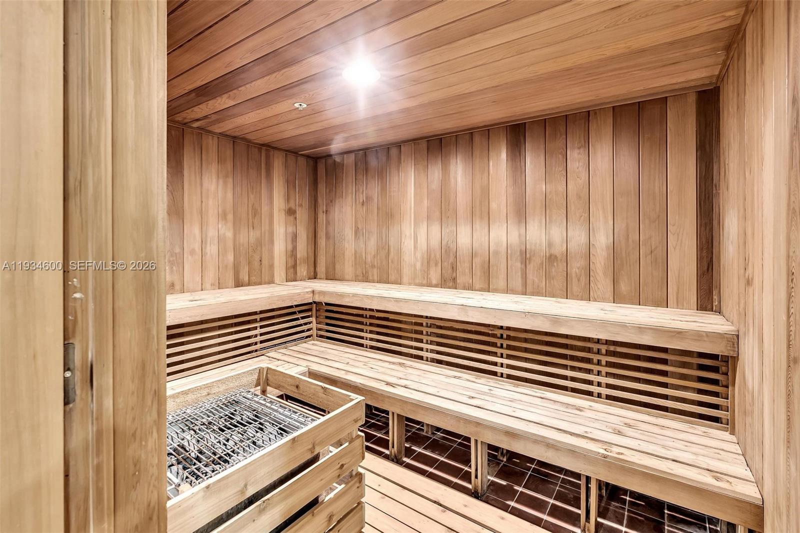 AVENTURA MARINA CONDO NUM - Residential