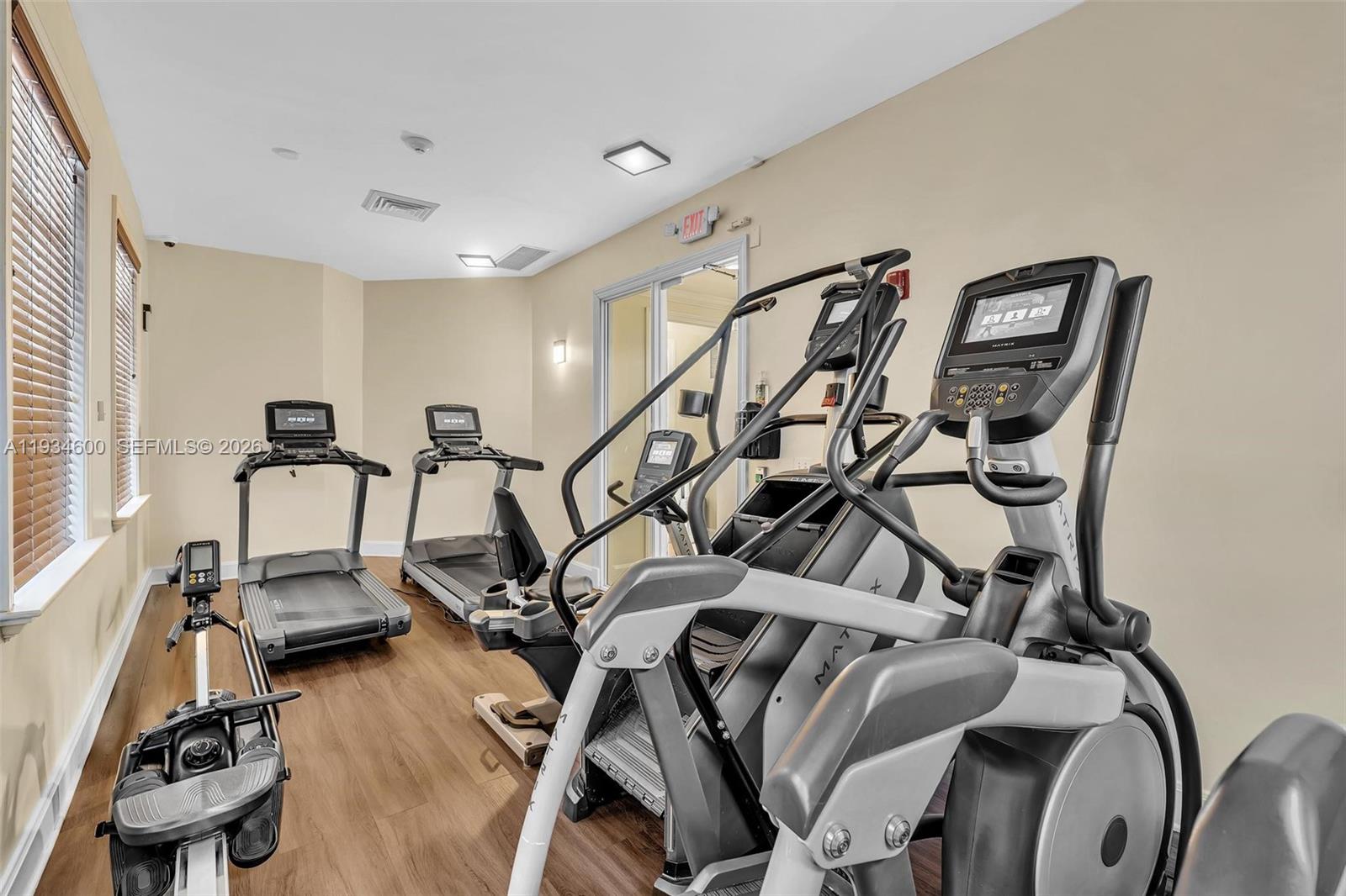 AVENTURA MARINA CONDO NUM - Residential